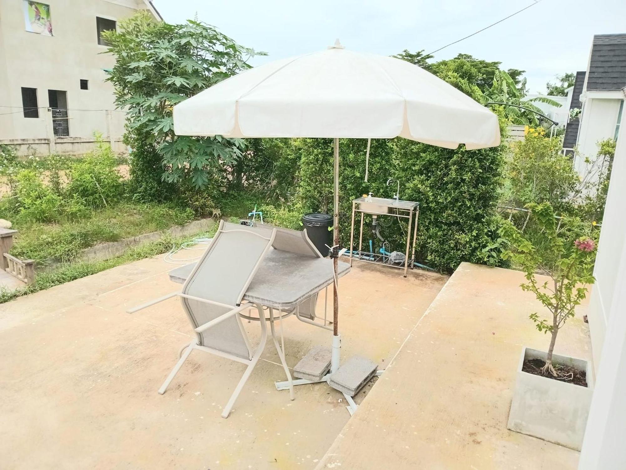 บ้านพักตากอากาศขนาดเล็ก ห่างชายหาดบางเก่า 800 เมตร #Cottage Ban Bo Yai Esterno foto
